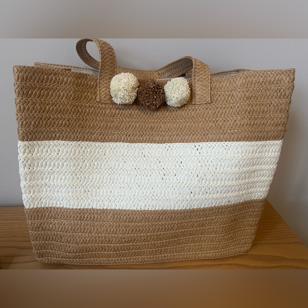 BTB Los Angeles Straw Tote Bag